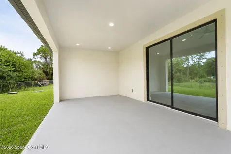 460 Grenadier Avenue NW Palm Bay FL 32907