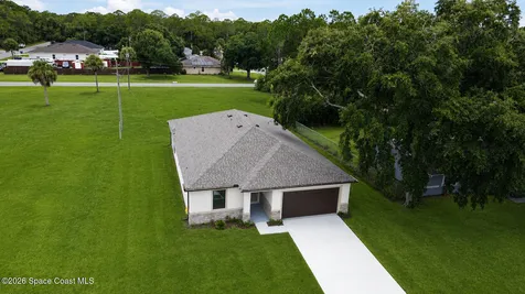 460 Grenadier Avenue NW Palm Bay FL 32907