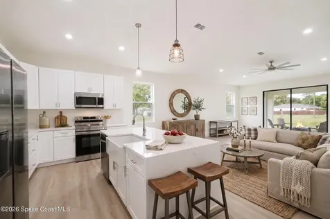 460 Grenadier Avenue NW Palm Bay FL 32907