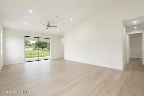460 Grenadier Avenue NW Palm Bay FL 32907
