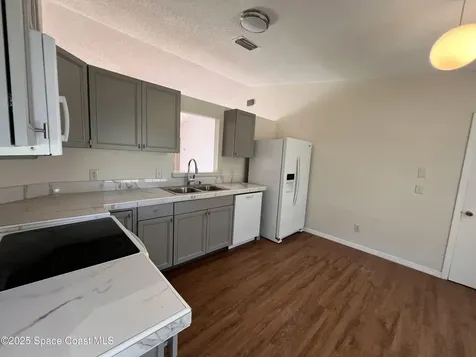 399 Fluvia Avenue SE Palm Bay FL 32909