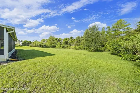 1560 Silk Oak Avenue Titusville FL 32796