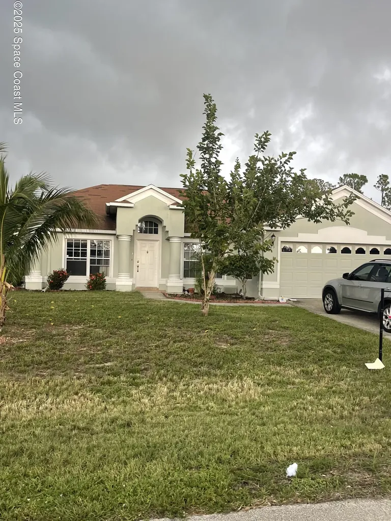1523 Elmhurst Circle SE Palm Bay FL 32909