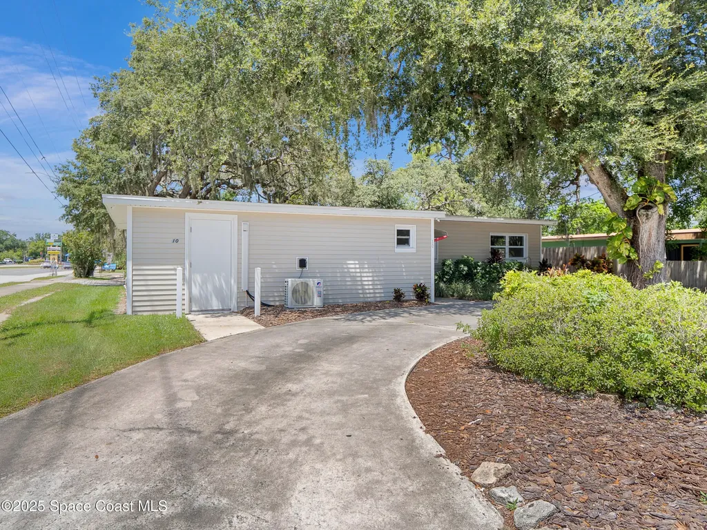 10 N Hilltop Drive Titusville FL 32796