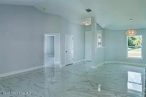 9480 84 Street Vero Beach FL 32967
