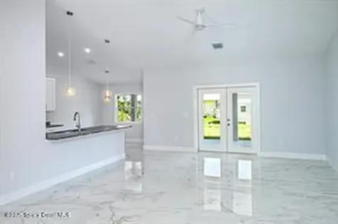 9480 84 Street Vero Beach FL 32967