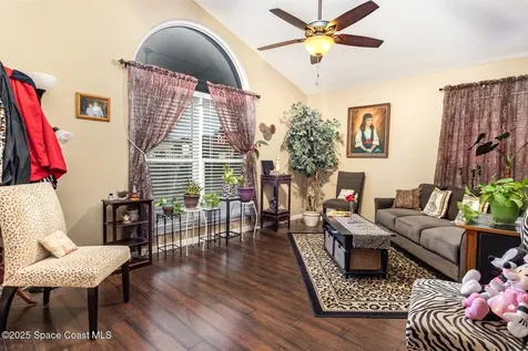 2938 Pembridge Street Kissimmee FL 34747