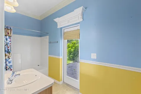 1870 Parrsboro Street NW Palm Bay FL 32907