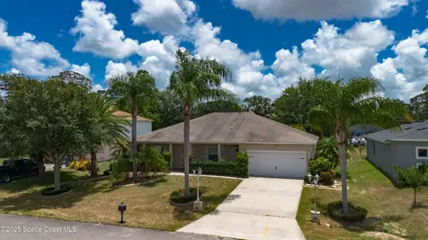 1870 Parrsboro Street NW Palm Bay FL 32907