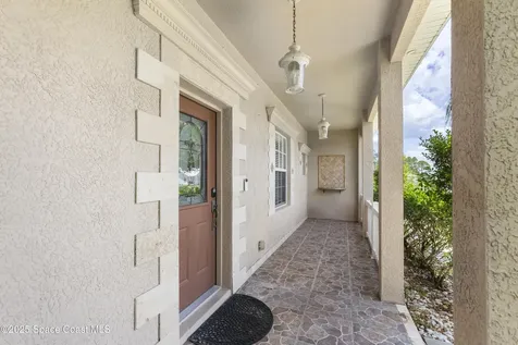 1870 Parrsboro Street NW Palm Bay FL 32907