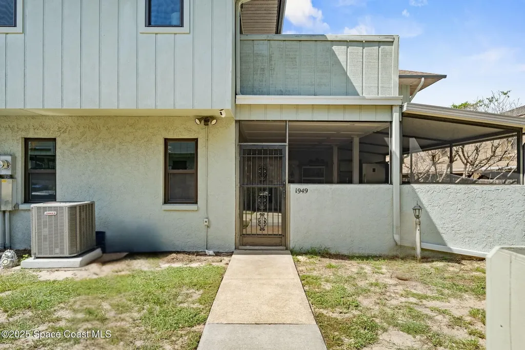 1949 Dipol Courtway Titusville FL 32780