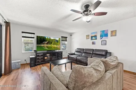 1949 Dipol Courtway Titusville FL 32780