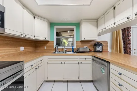 1949 Dipol Courtway Titusville FL 32780