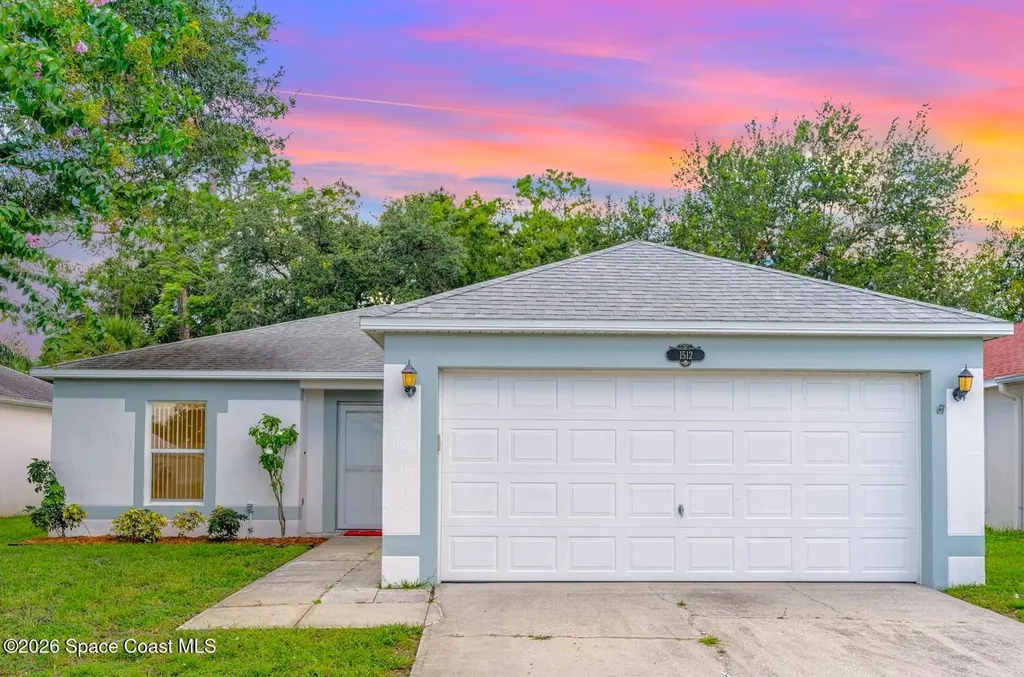 1512 Vista Lake Circle Melbourne FL 32904
