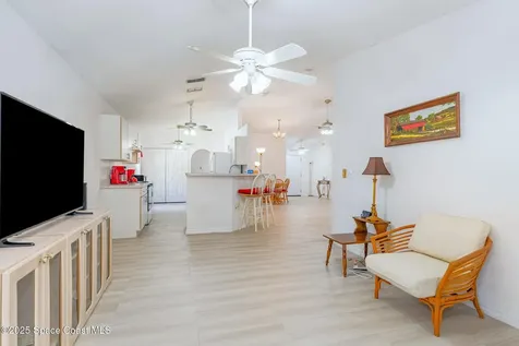 1512 Vista Lake Circle Melbourne FL 32904