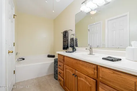 1512 Vista Lake Circle Melbourne FL 32904