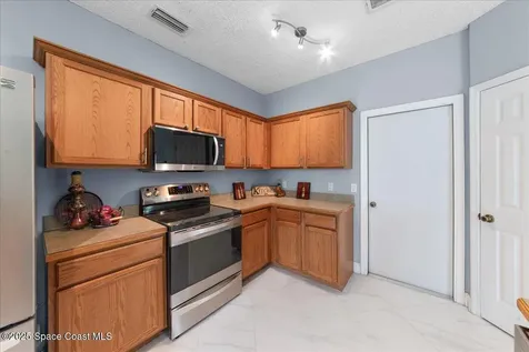 284 Sedgewood Circle Melbourne FL 32904