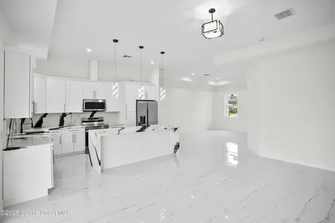 2886 Grant Avenue SE Palm Bay FL 32909