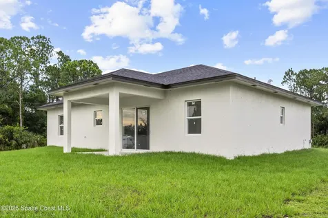 2886 Grant Avenue SE Palm Bay FL 32909