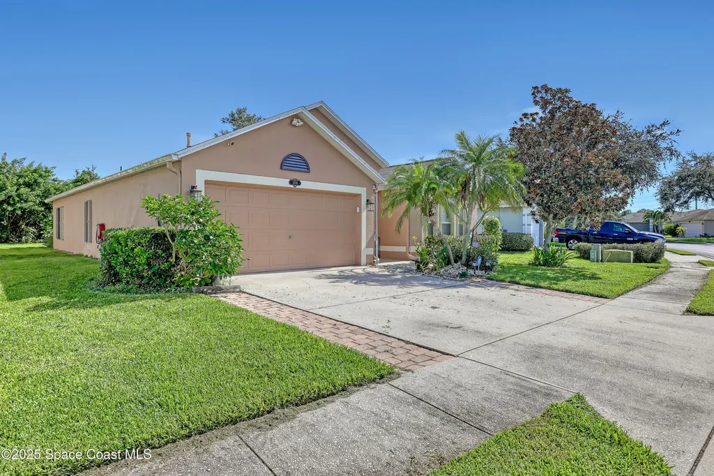 2210 Spring Creek Circle Palm Bay FL 32905