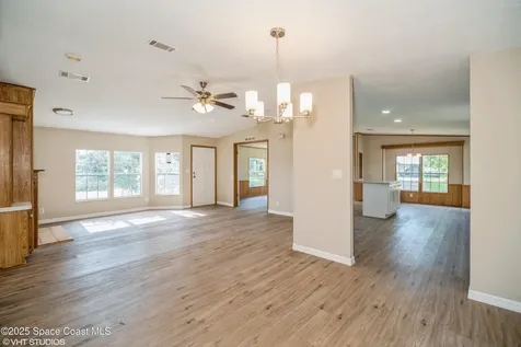 155 Vanguard Circle Cocoa FL 32926