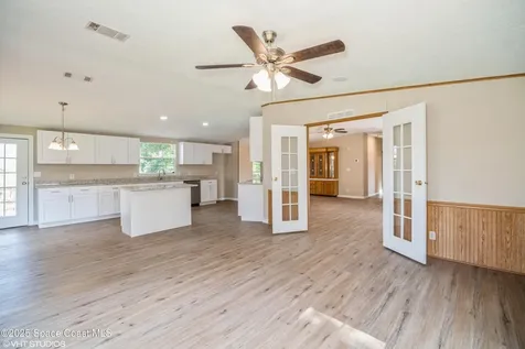 155 Vanguard Circle Cocoa FL 32926