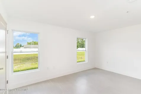 1605 Par Street NE Palm Bay FL 32905