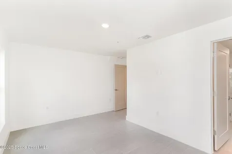 1605 Par Street NE Palm Bay FL 32905