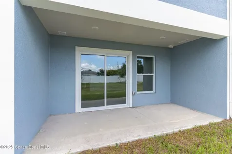 1605 Par Street NE Palm Bay FL 32905