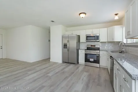 940 Hampshire Avenue NE Palm Bay FL 32905
