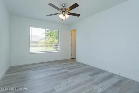 940 Hampshire Avenue NE Palm Bay FL 32905