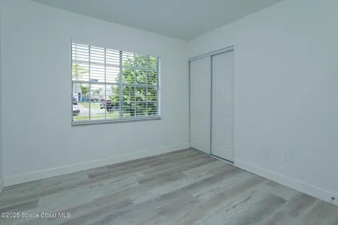 940 Hampshire Avenue NE Palm Bay FL 32905