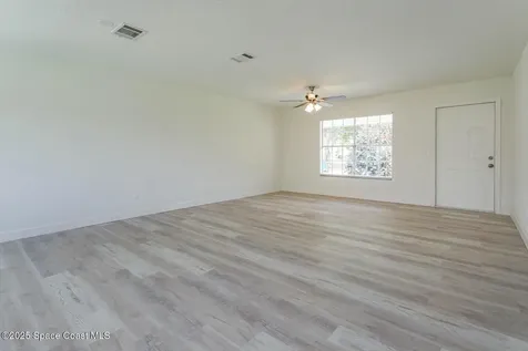 940 Hampshire Avenue NE Palm Bay FL 32905