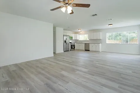 940 Hampshire Avenue NE Palm Bay FL 32905