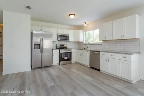 940 Hampshire Avenue NE Palm Bay FL 32905
