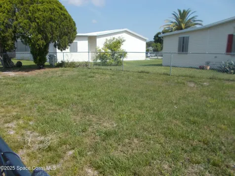 906 Spruce Street Sebastian FL 32976