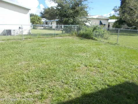 906 Spruce Street Sebastian FL 32976