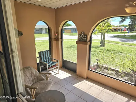 898 Hampton Drive NE Palm Bay FL 32905