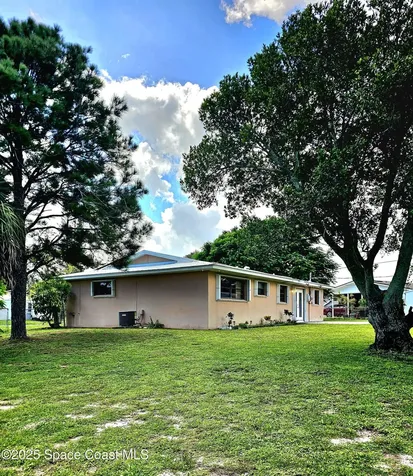 898 Hampton Drive NE Palm Bay FL 32905
