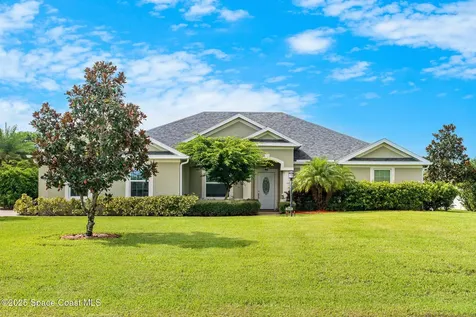 4009 Gardenwood Circle Grant FL 32949