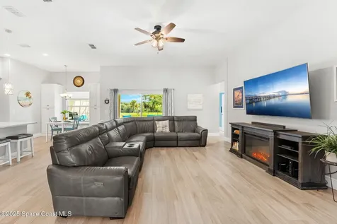 4009 Gardenwood Circle Grant FL 32949