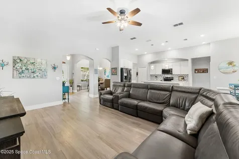 4009 Gardenwood Circle Grant FL 32949