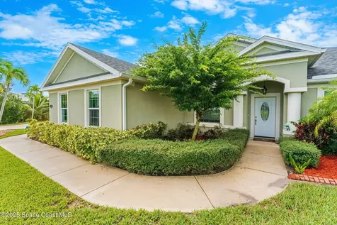4009 Gardenwood Circle Grant FL 32949