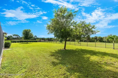 4009 Gardenwood Circle Grant FL 32949