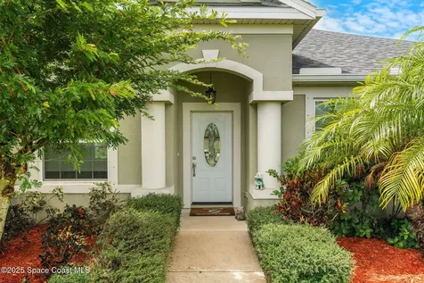 4009 Gardenwood Circle Grant FL 32949