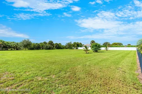 4009 Gardenwood Circle Grant FL 32949