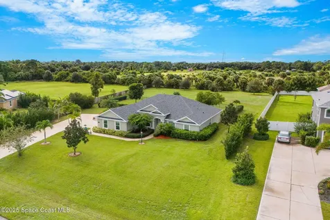 4009 Gardenwood Circle Grant FL 32949