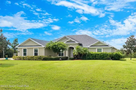4009 Gardenwood Circle Grant FL 32949