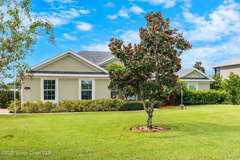 4009 Gardenwood Circle Grant FL 32949