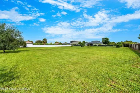 4009 Gardenwood Circle Grant FL 32949